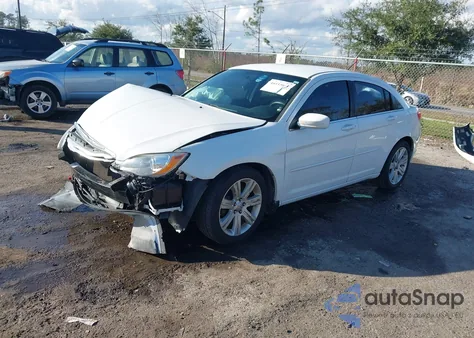 2013 Chrysler 200 Touring из США, поврежденный, VIN 1C3CCBBB1DN732553